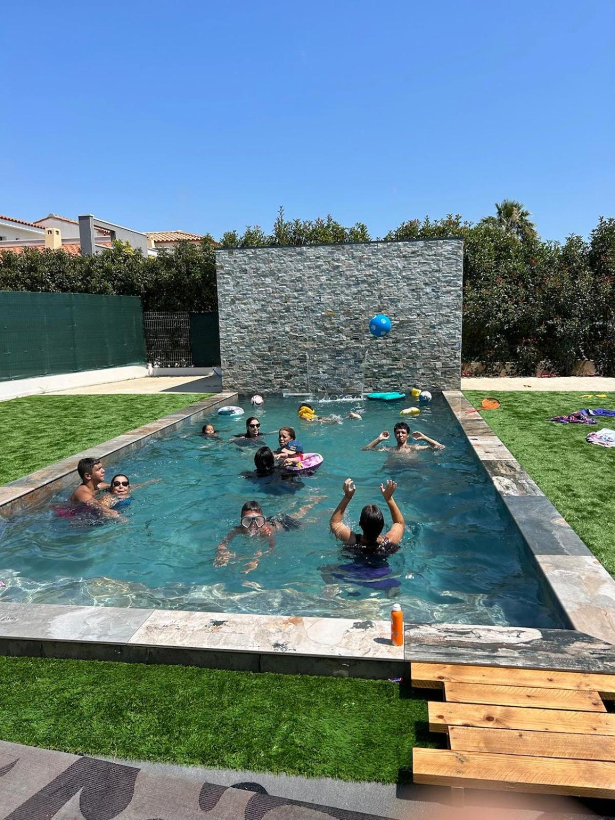 Grande Villa Avec Piscine Bompas  Eksteriør bilde